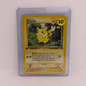 1999 Pokemon Jungle 1st Edition Pikachu 60/64 Trading Card